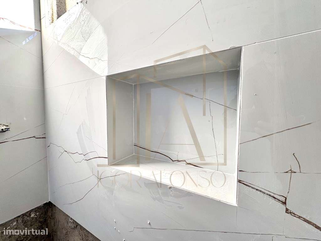 Moradia Independente T3 + 1 com 2 Suítes e piscina-18