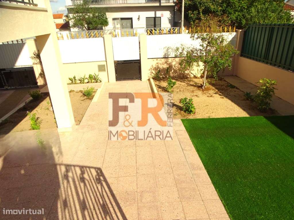 Moradia Duplex T2+1 com sótão aproveitável e Garagem Quinta do Cond...-42