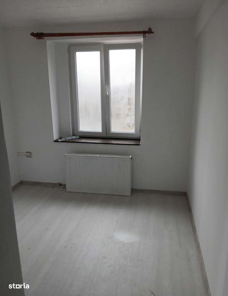 Marasesti-Garsoniera confort redus,et.1,pret 14500Euro - Imagine principală: 2/7