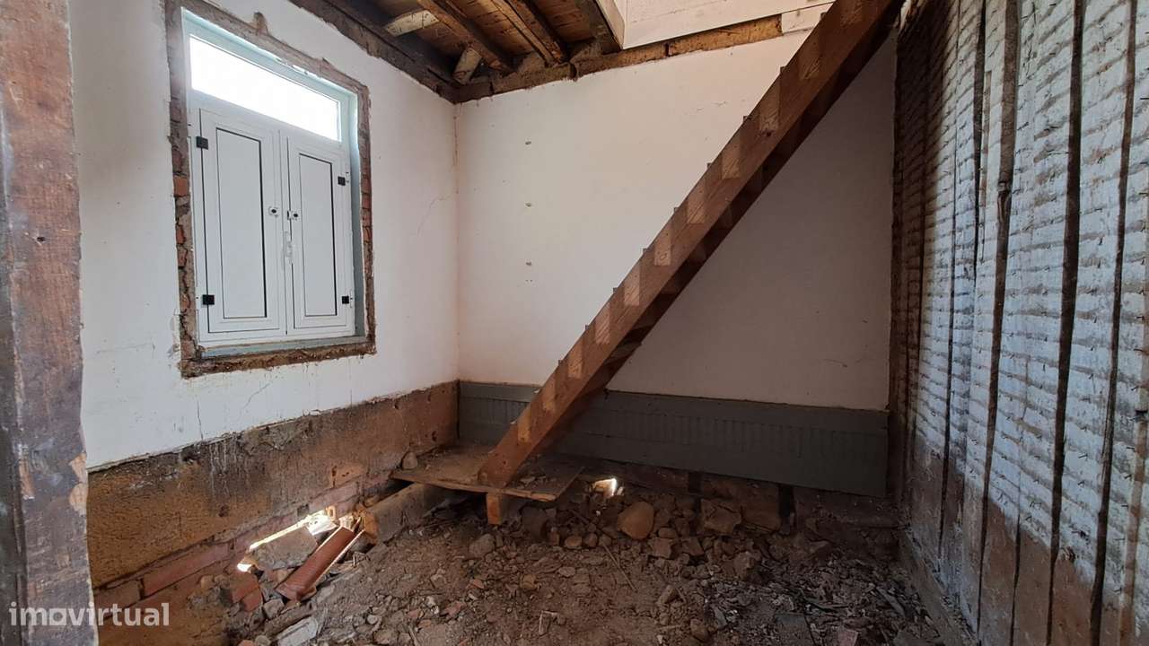 Moradia T3 - Bairro Norton de Matos - Com Projeto Aprovado-15