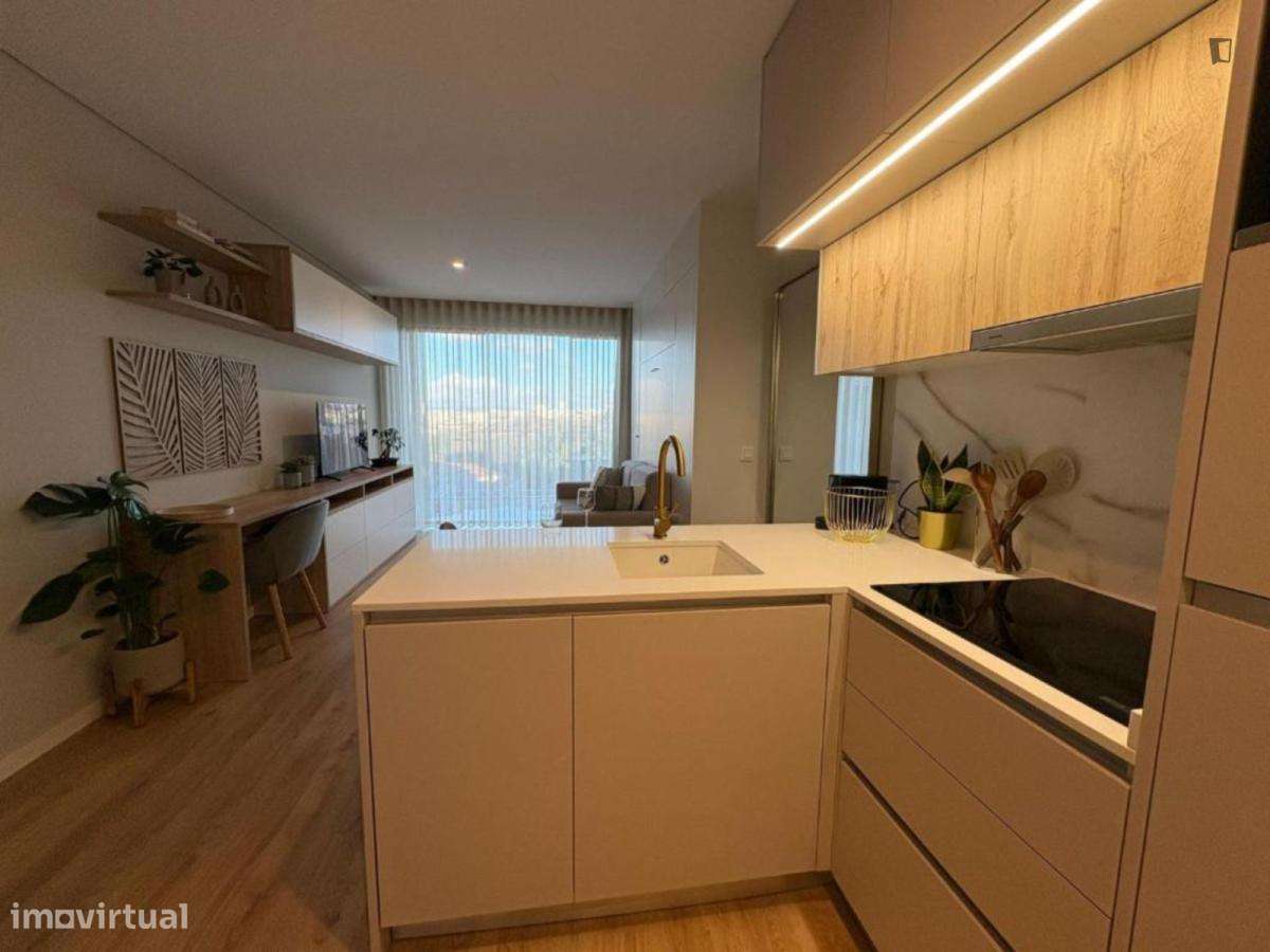 Estúdio - localizado em Paranhos Porto - Grande imagem: 5/6