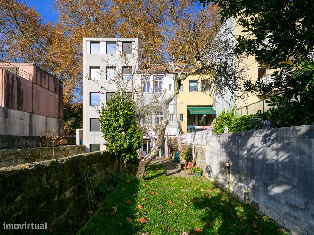 MORADIA INDEPENDENTE EM FRENTE AO JARDIM ARCA D'ÁGUA - PARANHOS - P...-31