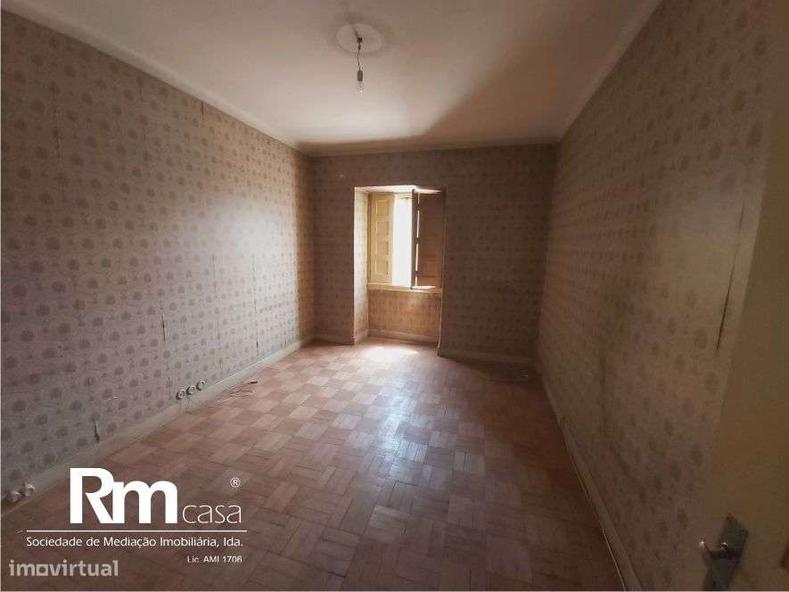 excelente prédio na Av. Emidio Navarro, junto ao Parque da Cidade-24