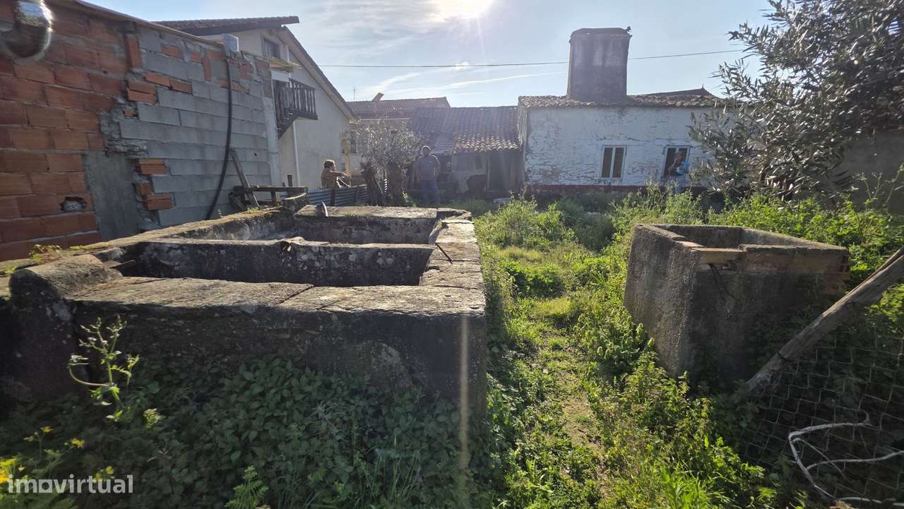 Moradia para restaurar, com terreno, perto de Ferreira do Zêzere-51
