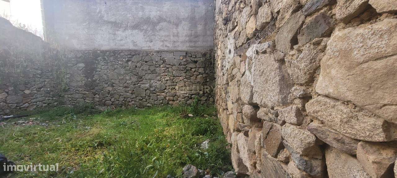 Moradia em Ruínas- Fundão - Grande imagem: 2/5