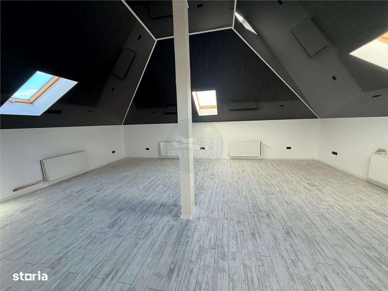 Casa cu 4 camere si 3 bai pretabila birouri in Sura  Mare - Imagine principală: 1/10