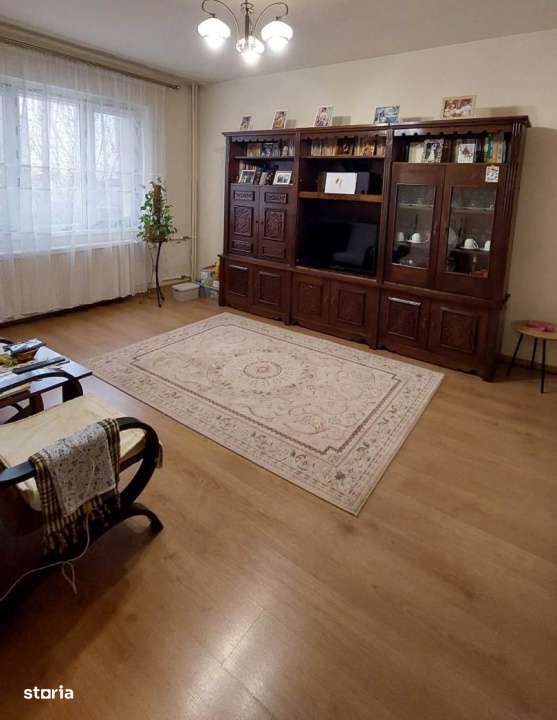 2 camere 1983 decomandat Morarilor