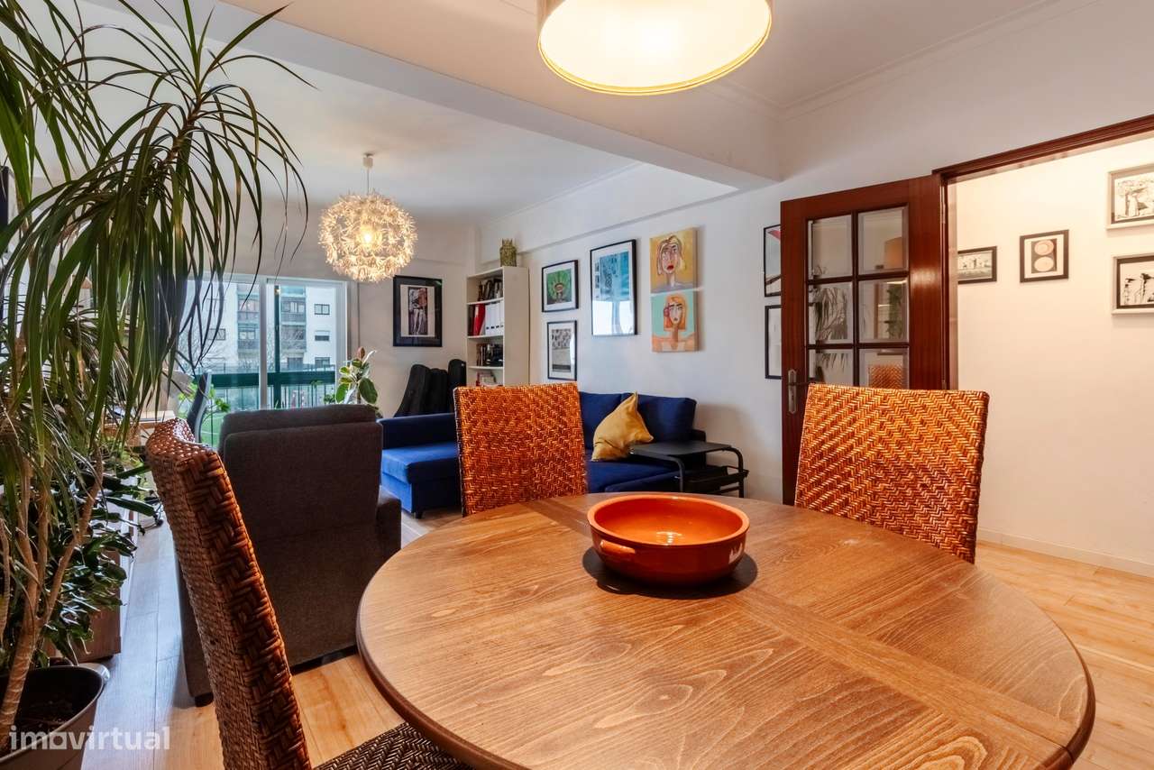 Apartamento T2 c/ 2 Wcs Totalmente Remodelado na Rinchoa, Sintra-6