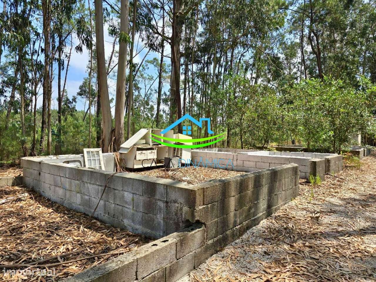 Terreno com 8.369 m² e possibilidade de construção – Arazede, Mon-12