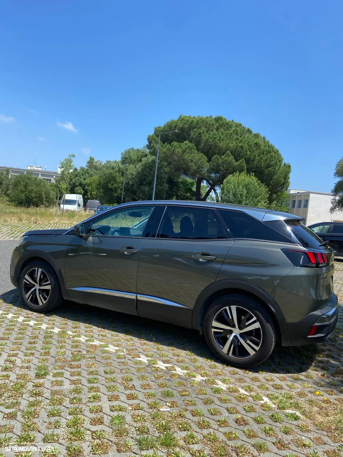 Peugeot 3008 1.5 BlueHDi Allure Baixo Consumo EAT8 - 7