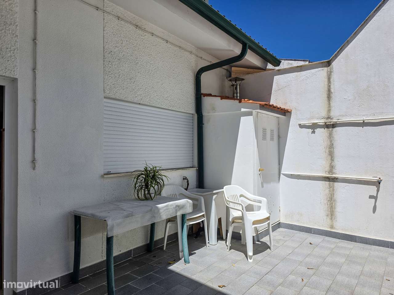 Moradia T5 em Darque com Jardim, Garagem e Anexo-21