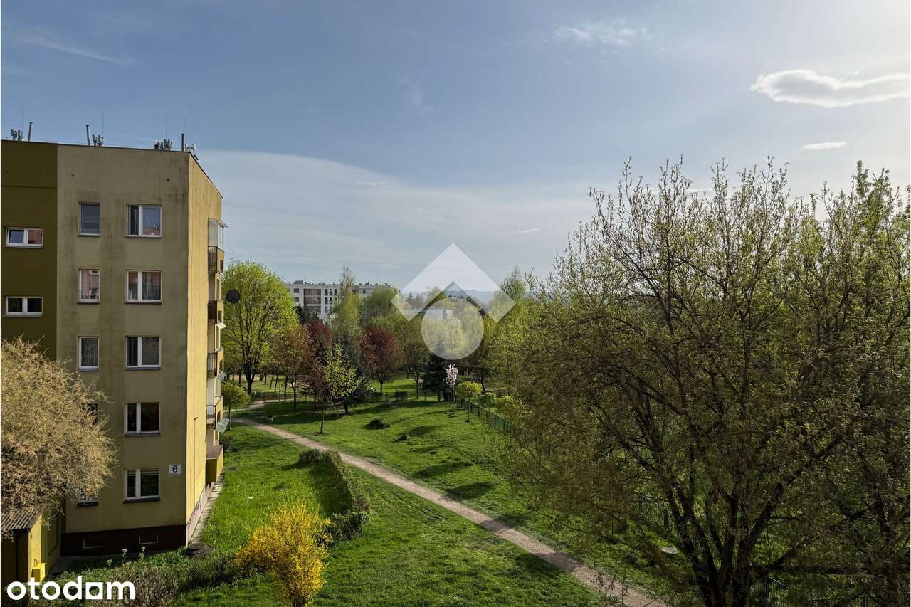 Mieszkanie 3 pokojowe, blisko tramwaju - idealne dla rodziny!-0