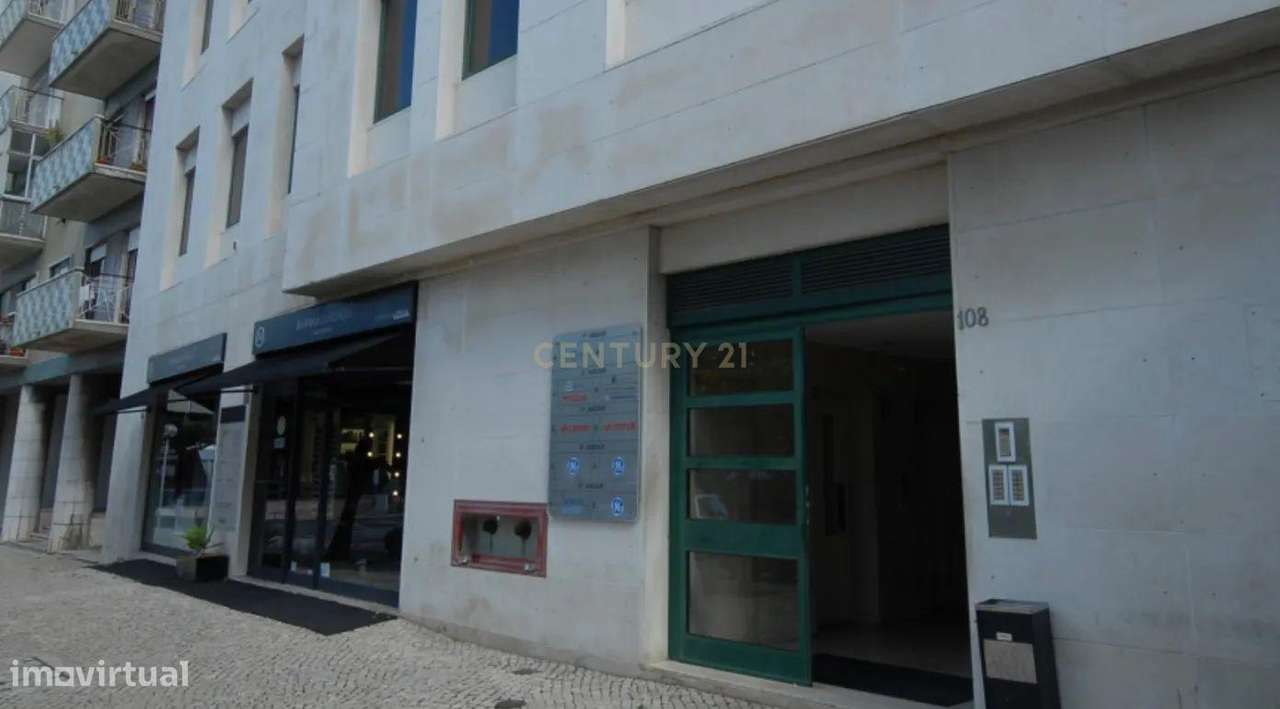 Escritório com 157 m2 na Av. Columbano Bordalo Pinheiro, Lisboa - Grande imagem: 4/24