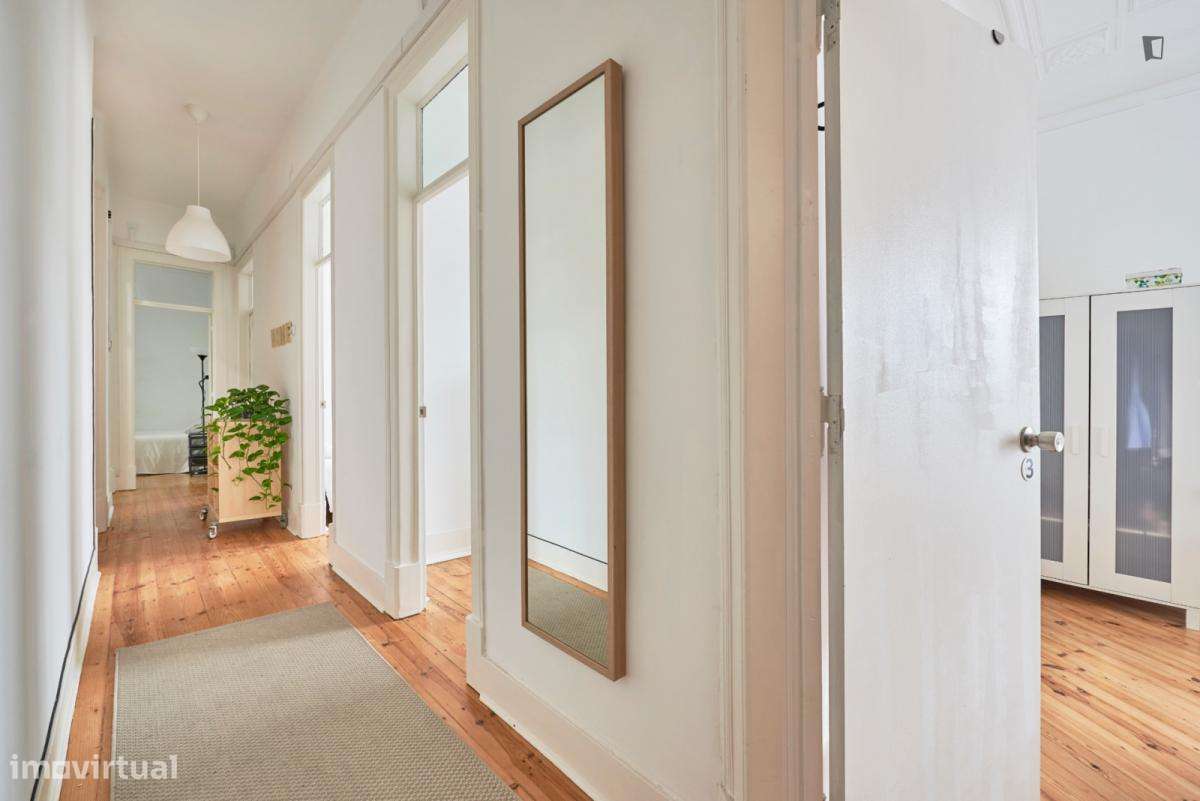 Quarto - localizado em Arroios Lisbon - Grande imagem: 2/10