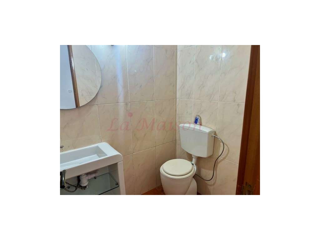 Apartamento T3+1 em Casal de Cambra-35