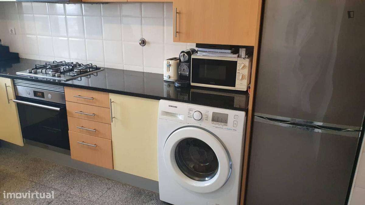 Quarto - localizado em Aveiro - Grande imagem: 4/5