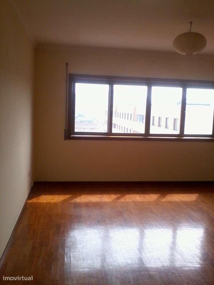 T1 Matosinhos Sul - Grande imagem: 2/11