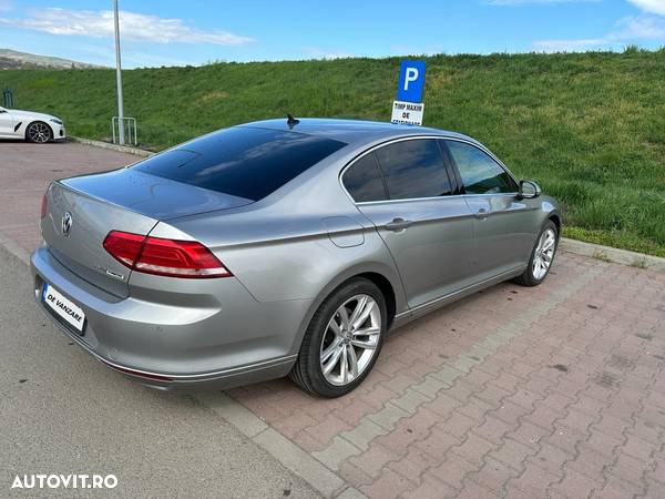 Volkswagen Passat 2.0 TDI DSG Highline - 4