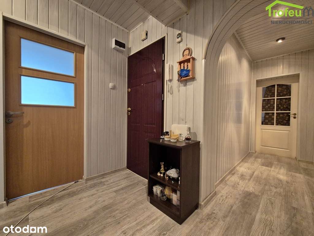 4 pokoje! 2 balkony!-10