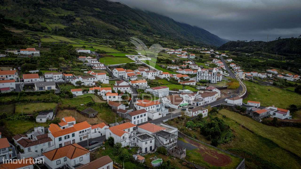 T2 Pronto a Habitar no Centro de São Mateus – Madalena do Pico - Grande imagem: 5/13