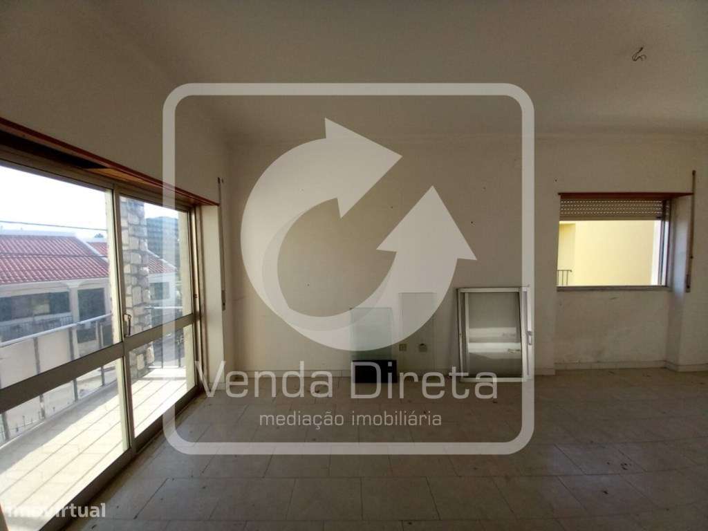 Moradia Bi-Familiar T2 + T3 - Venda conjunta de 2 frações autónomas... - Grande imagem: 5/29