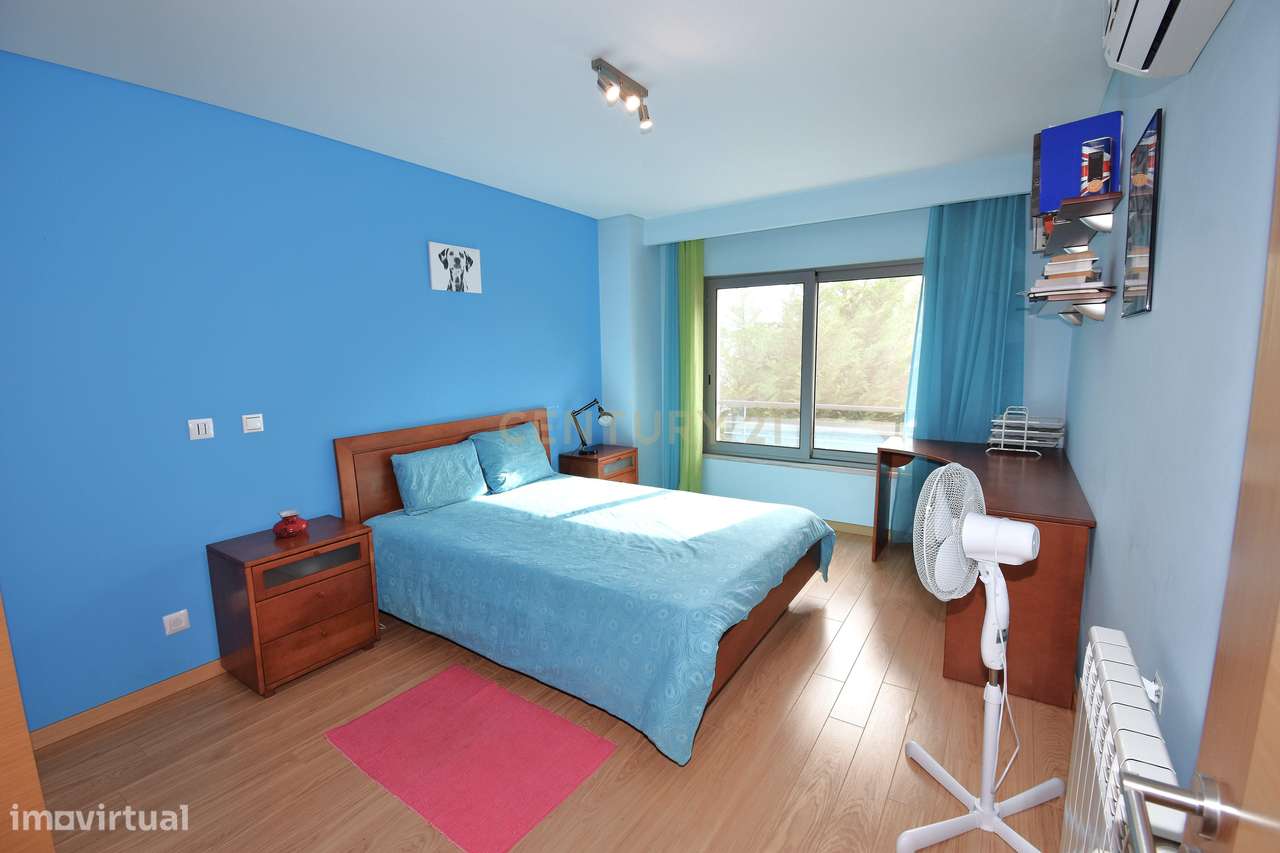 Moradia T3+1 em Alcochete: Luxo e Conforto!-30