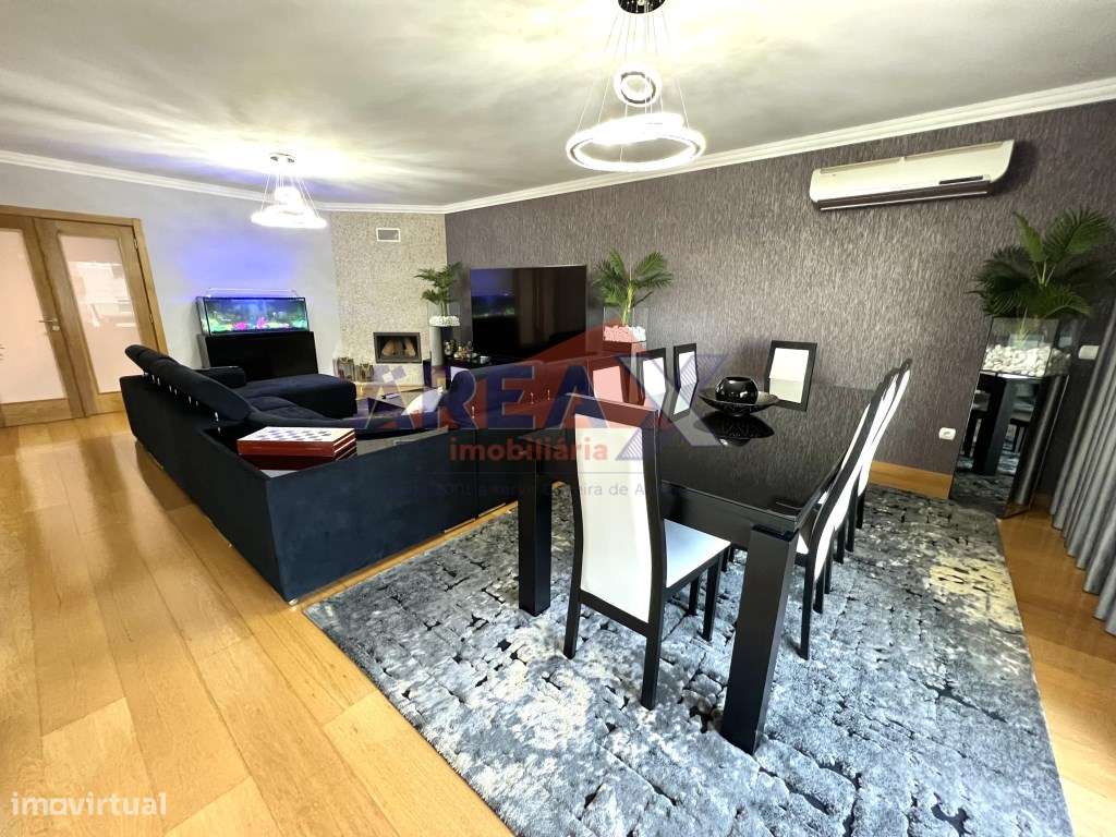 Apartamento T4 de Prestígio | Condomínio Fechado |-5