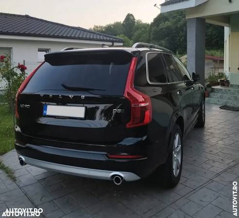 Volvo XC 90 D5 AWD Geartronic Momentum - 2