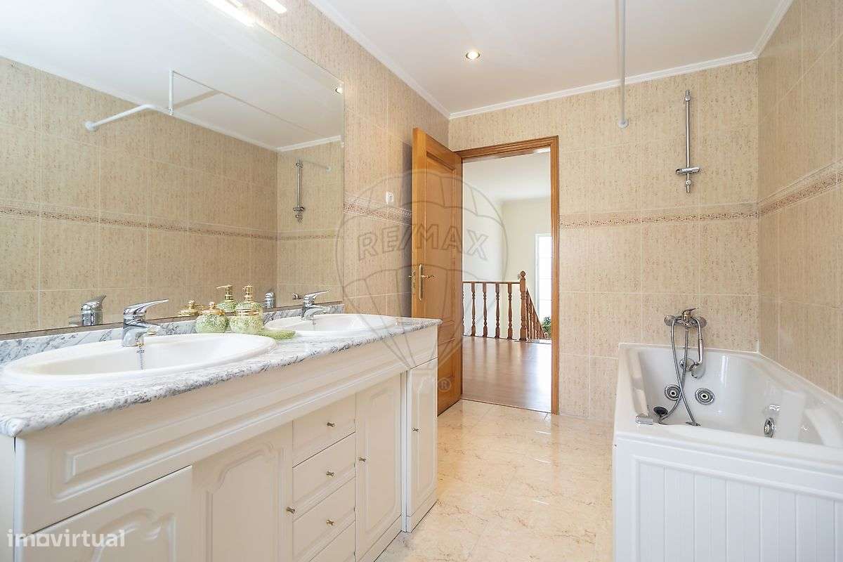 Moradia T4 nas Casas de Azeitão-39