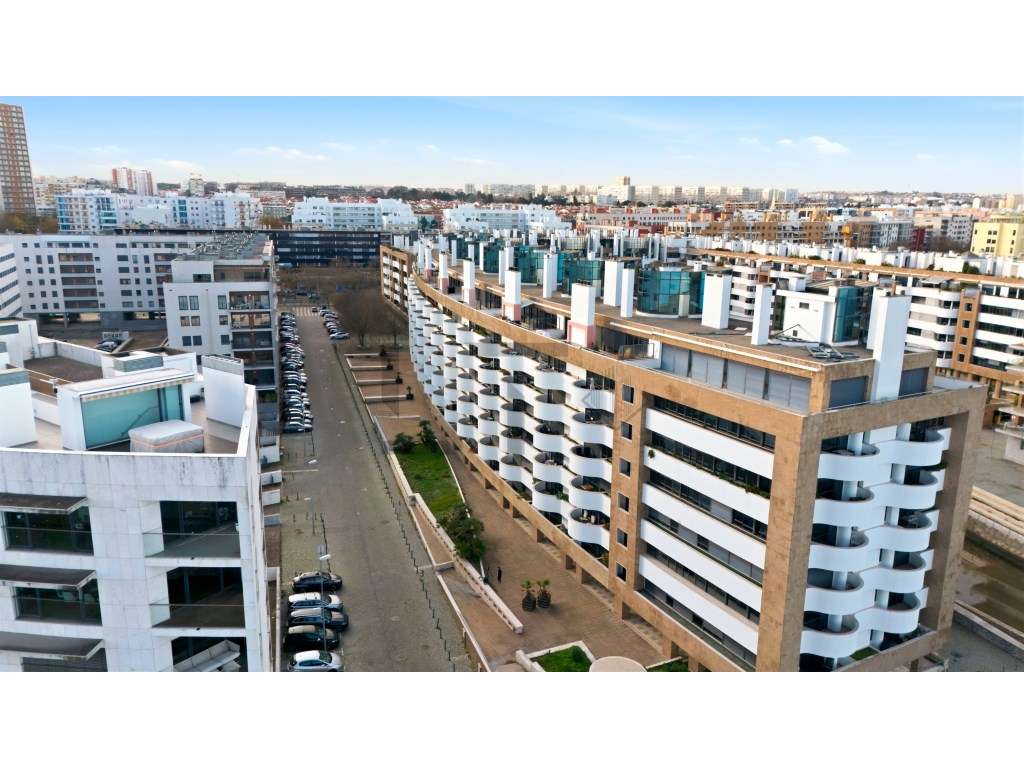 Fantástico Apartamento T2 Para Arrendamento com Varanda, Vista Rio ... - Grande imagem: 3/23