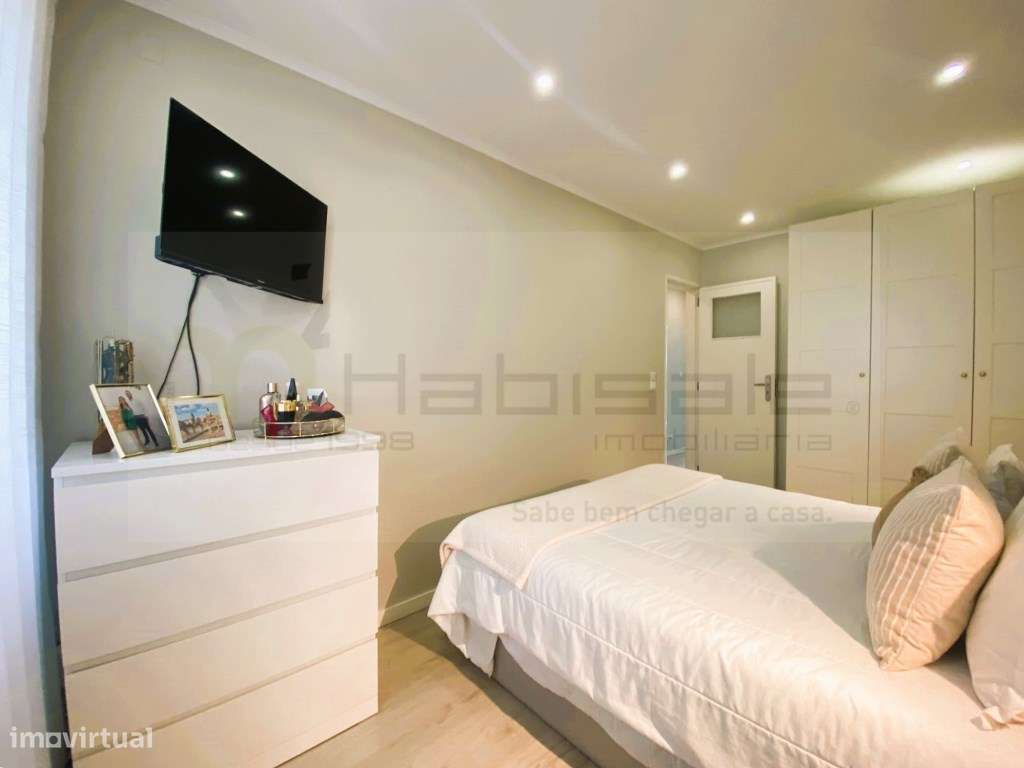 Apartamento T2 Varanda e Vista para Jardim-12