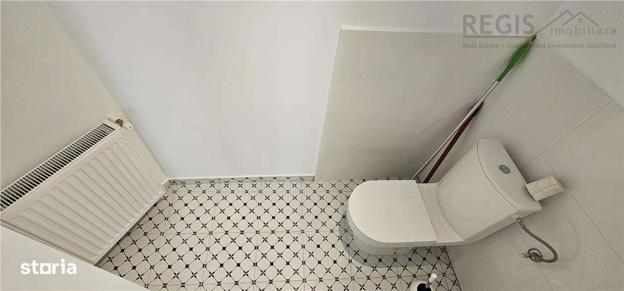 Casa cu curte si parcare in Schei - Imagine principală: 4/13