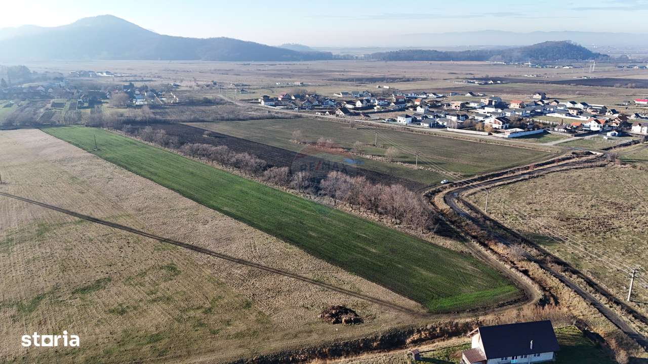 Teren extravilan cu potențial ridicat | Hărman, zonă de case - Imagine principală: 5/9