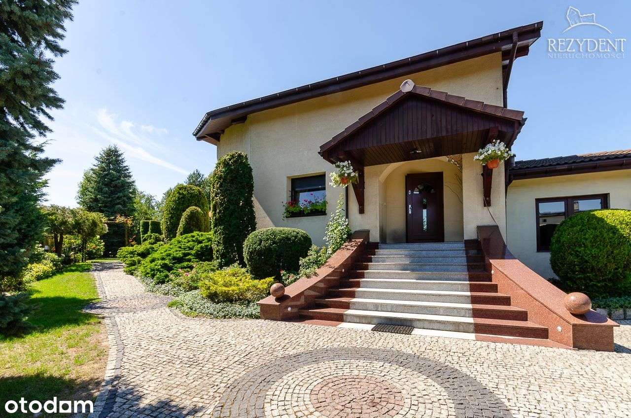 Komfortowy dom z piękną działką czeka na Ciebie. Wysoki standard