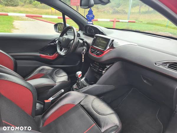 Peugeot 208 GTI 200 THP - 3