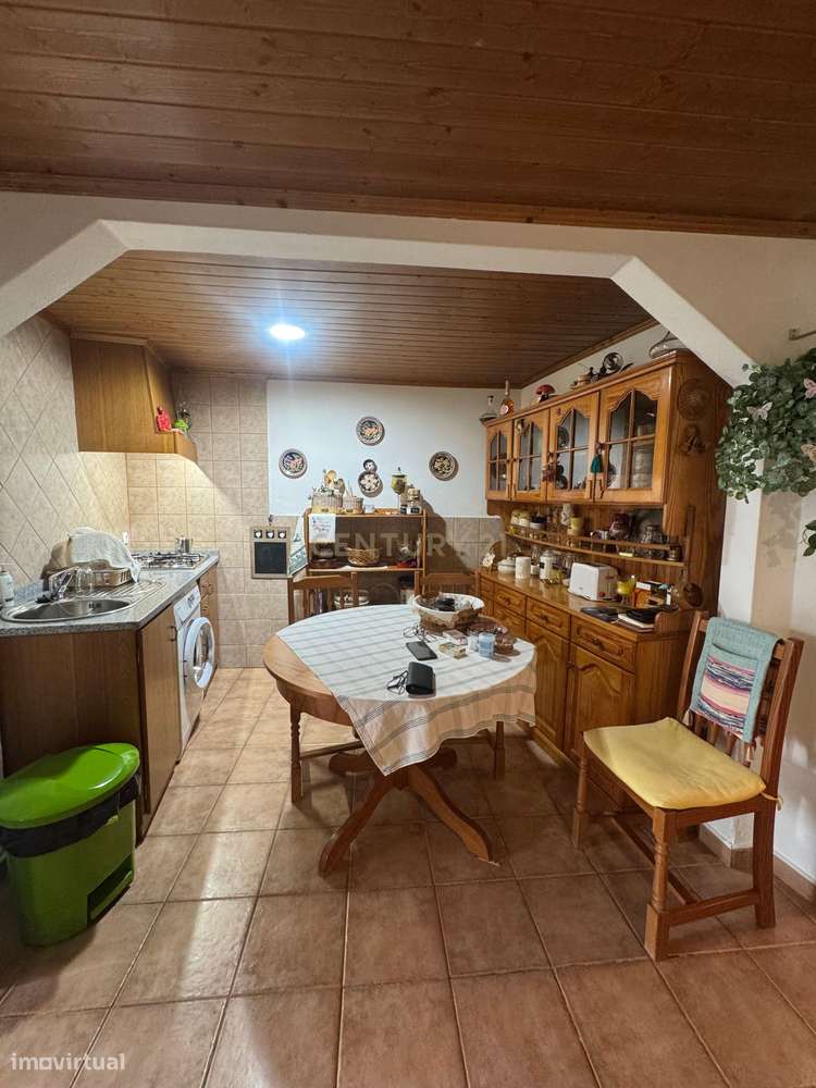 Moradia T6 com quintal e palheiro em Monforte da Beira — Espaço, charm-15