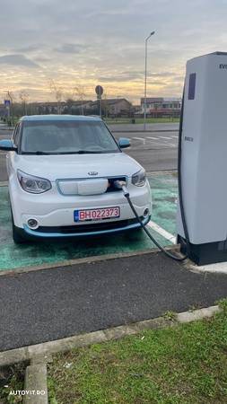 Kia Soul EV Plug - 21