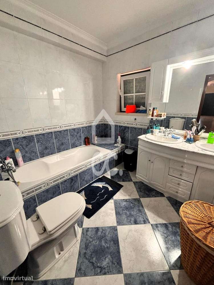 COIMBRÃO-------Venda global de Moradia individual T3 inserida em terre-39