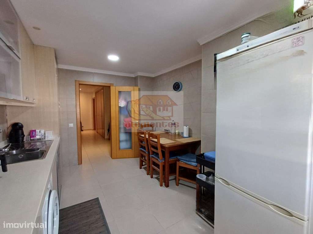 Espaçoso apartamento com 3 quartos - centro - Grande imagem: 5/17