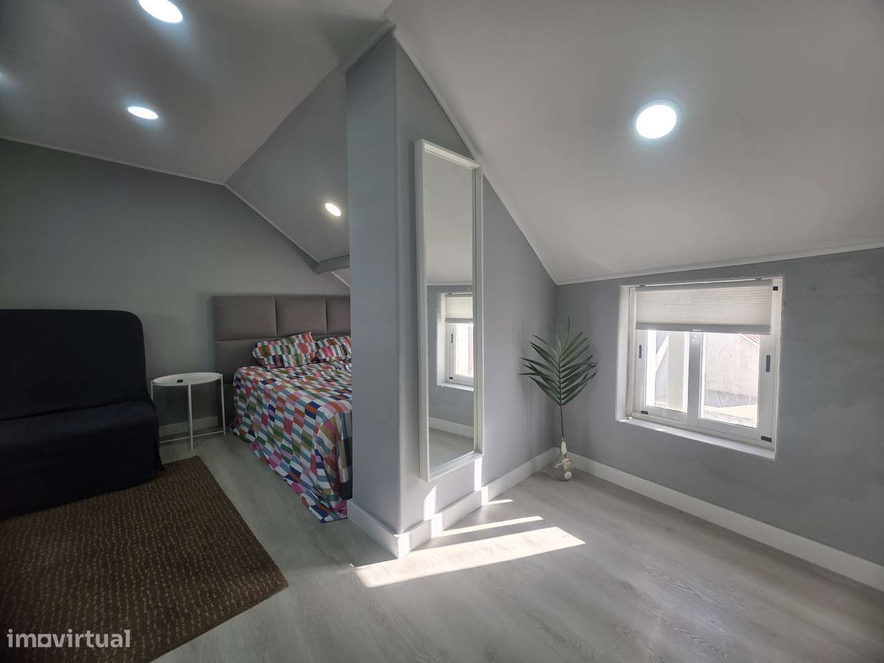 Apartamento T2 Duplex Recuperado - A 70m da Praia do Ouro-43