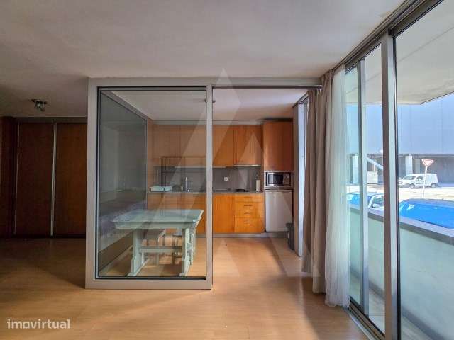 Apartamento T0 junto ao Centro Comercial Glicinias - Grande imagem: 3/14