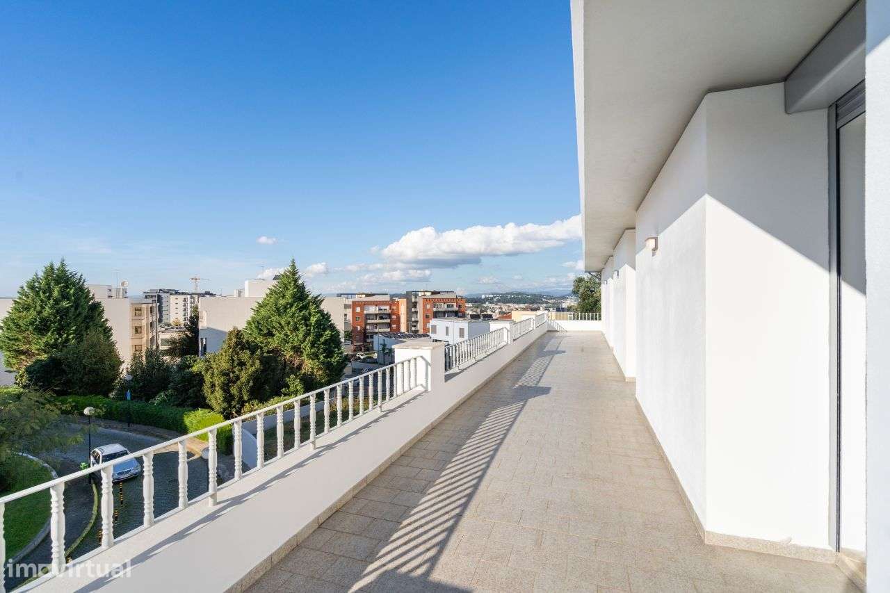 Moradia T5 Remodelada - Condomínio da Fonte Seca-35