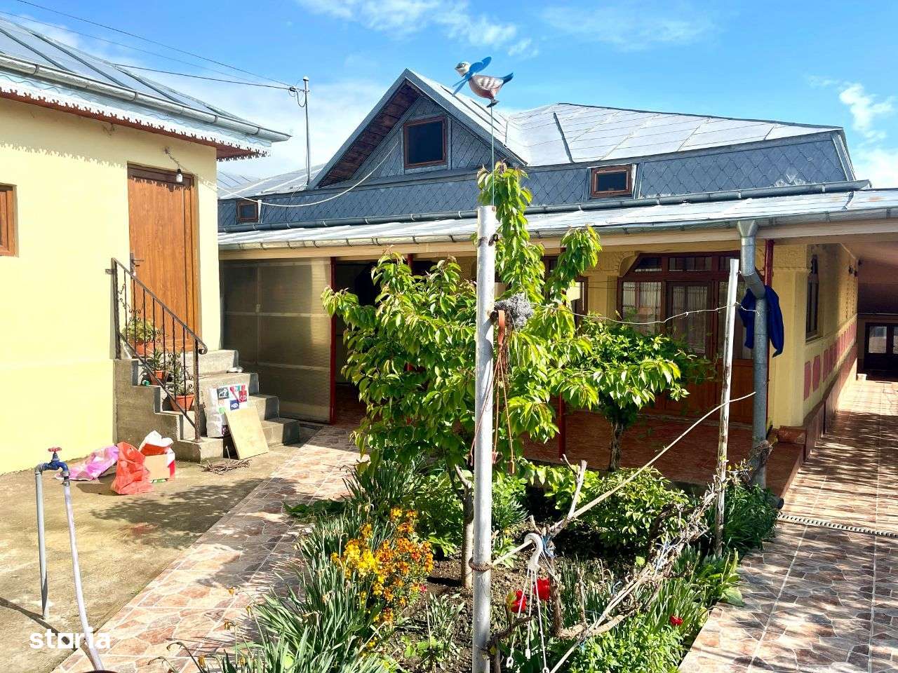 Casa de vanzare in Tulucesti 5 camere pret 130.000euro neg. - Imagine principală: 2/11