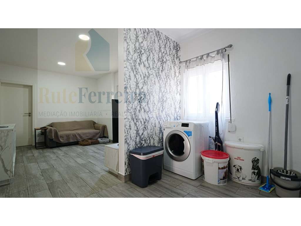 Moradia T2 com espaço exterior localizada junto à cidade de Torres ...-11