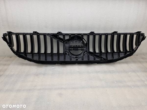 Volvo V40 II Lift Grill/Atrapa 31425339 - 5