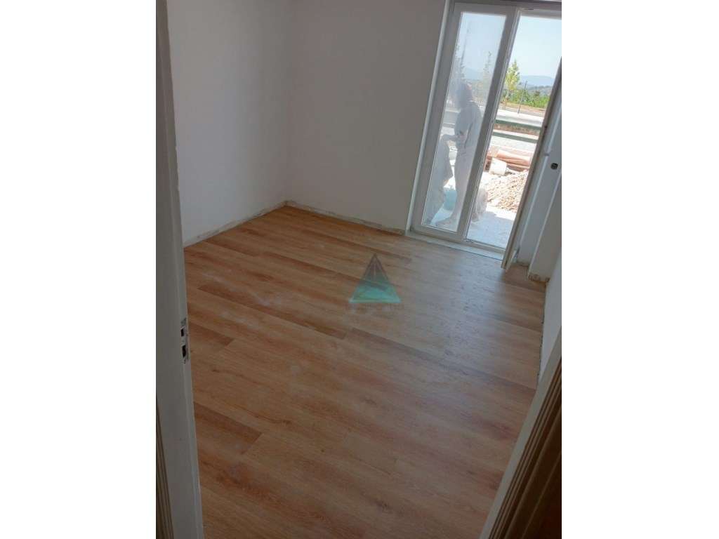 Apartamento T3 totalmente remodelado Laranjeiro (em obra) - Grande imagem: 2/22