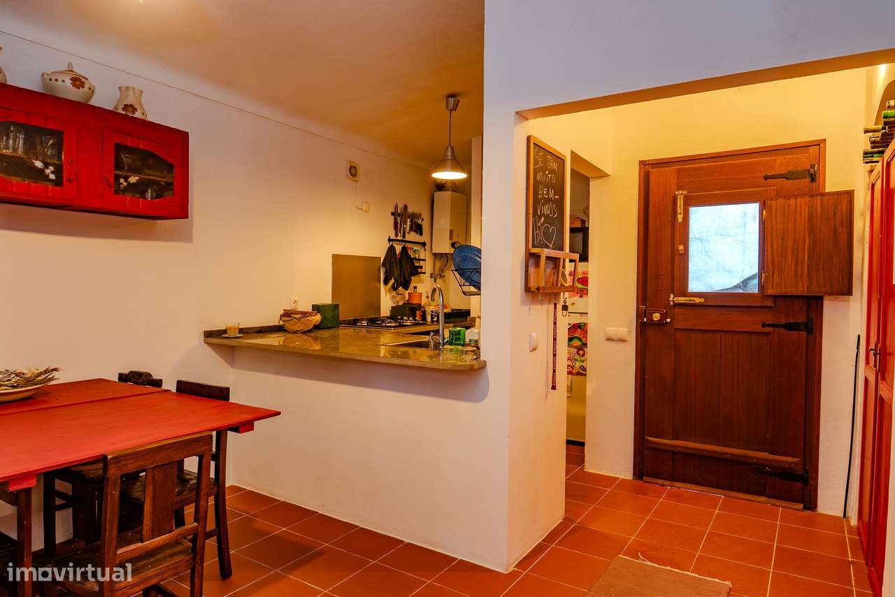 CASA COM QUINTAL | PARA VENDA | FALCOEIRAS-7