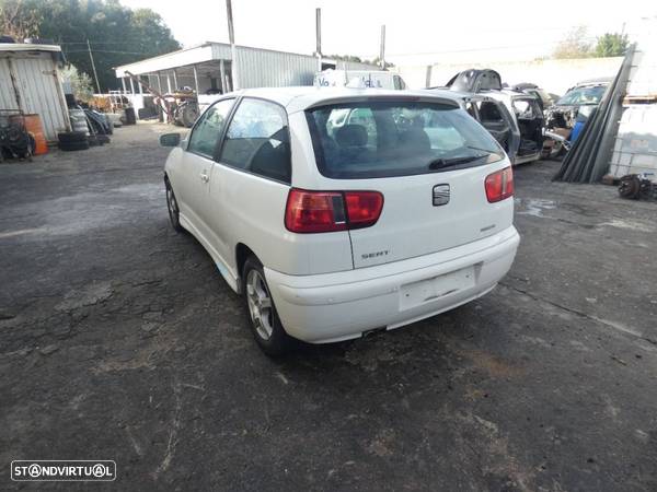 Seat Ibiza de 2001 para peças - 2