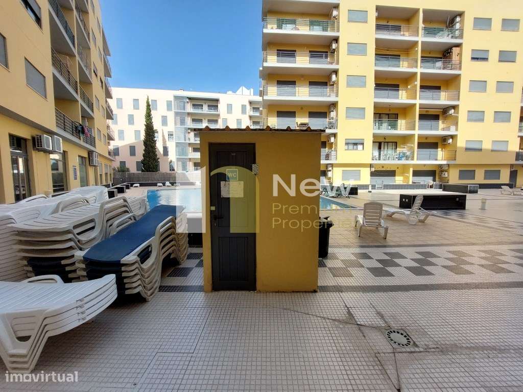 Apartamento T2 com Piscina em Armação de Pêra.-19