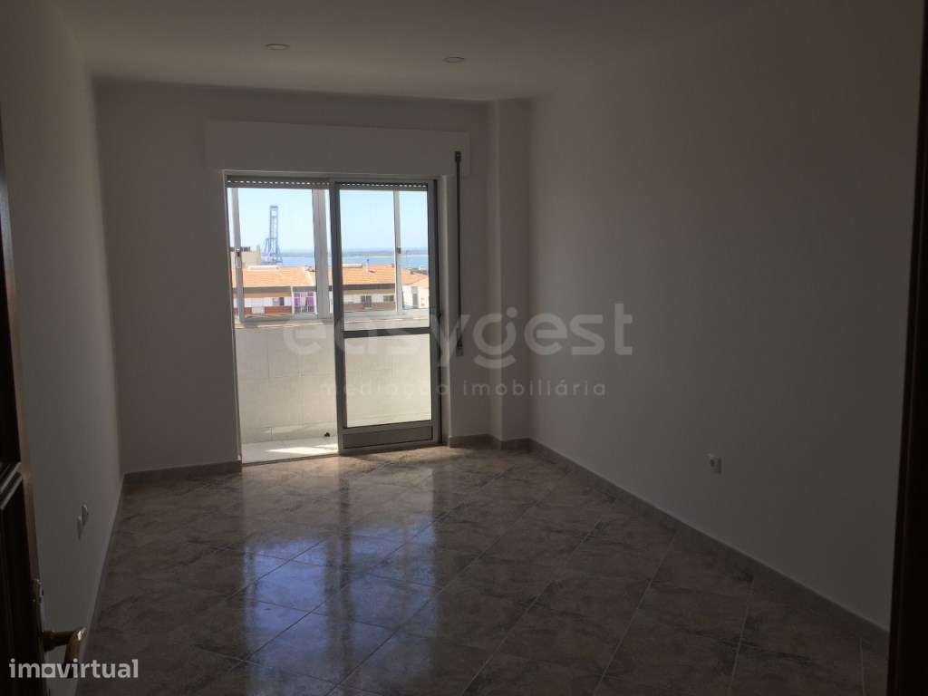 Apartamento T3 4 assoalhadas com vista rio situado no Dufa - Grande imagem: 5/17